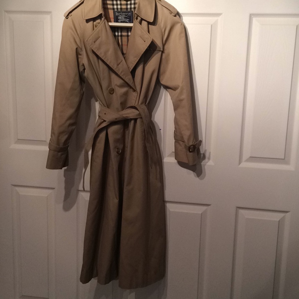 Burberry Beige Classic Trench Coat with Signature Check Lining
